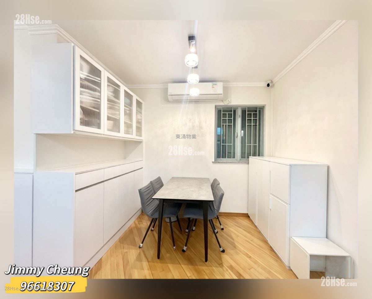 Tung Chung Crescent Sell 2 Bedrooms , 1 Bathroom 536 ft²