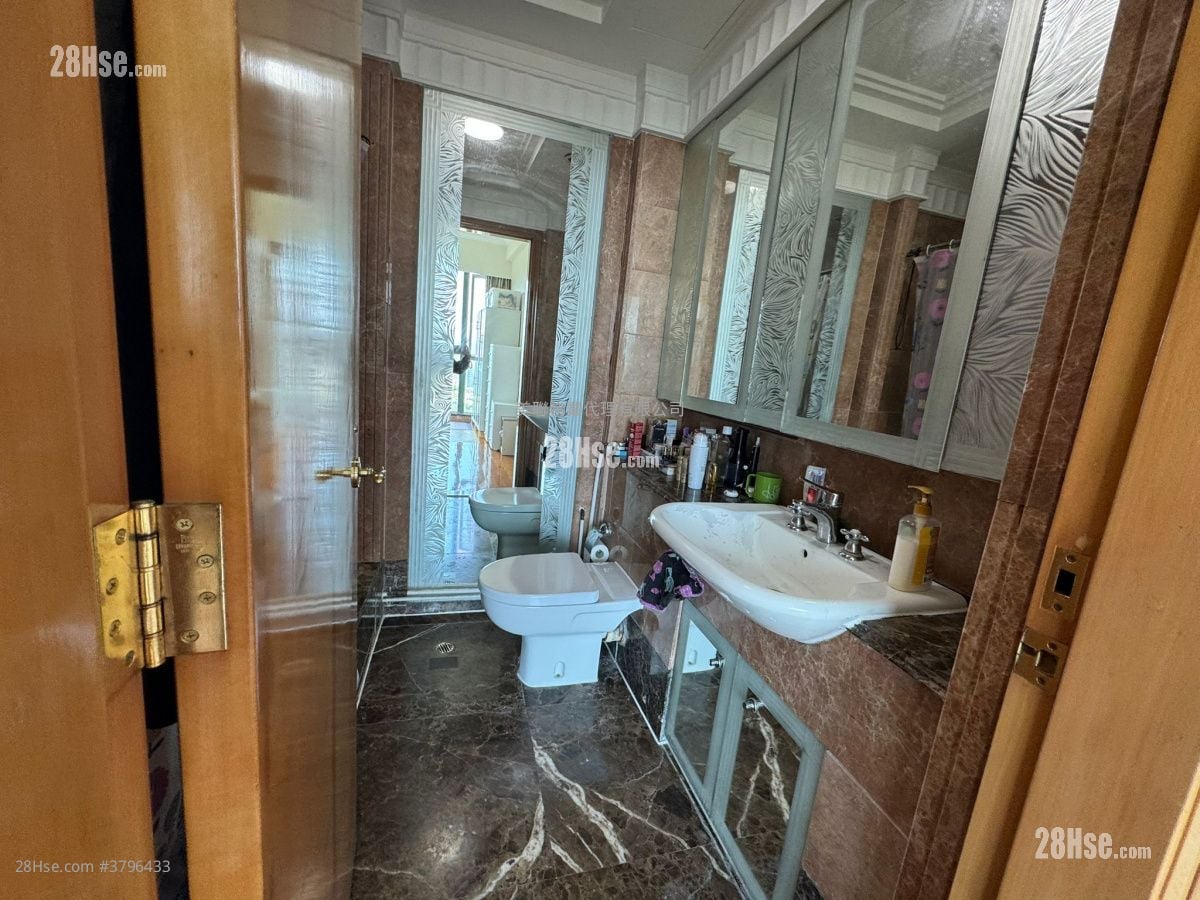 鹿茵山庄 售盘 3 房 1,101 平方尺