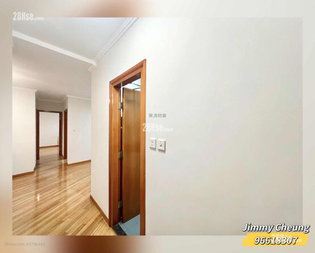 Tung Chung Crescent Sell 2 Bedrooms , 1 Bathroom 536 ft²