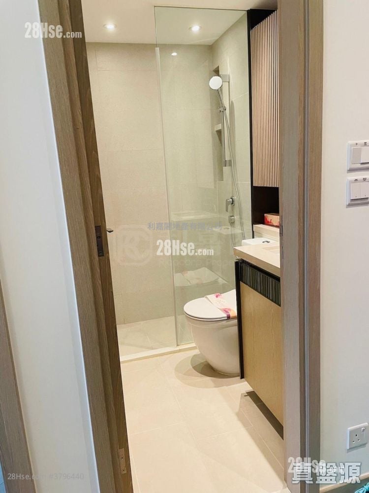 Wetland Seasons Park Sell 2 Bedrooms , 1 Bathroom 402 ft²