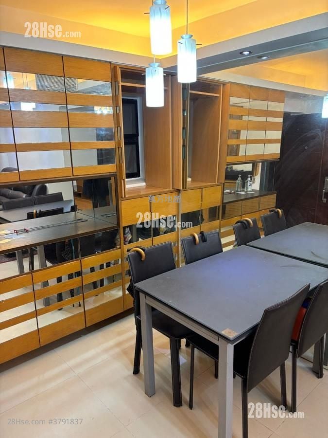 富豪花园 售盘 3 房 , 1 浴室 670 平方尺