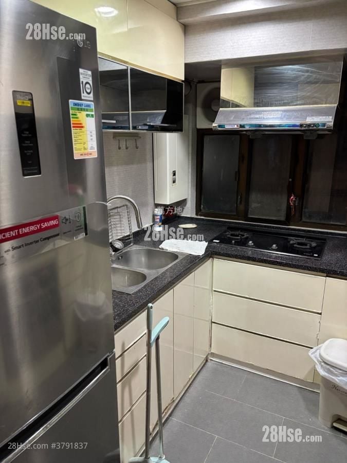 富豪花园 售盘 3 房 , 1 浴室 670 平方尺