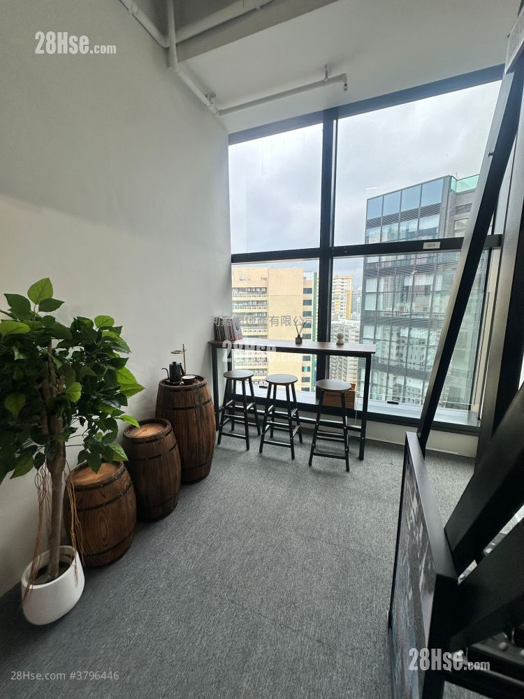 I City Sell 1 Toilet 360 ft²