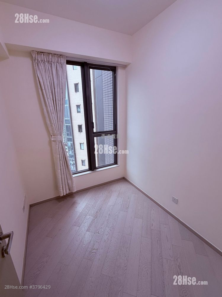 The Wings Rental 2 Bedrooms , 1 Bathroom 541 ft²