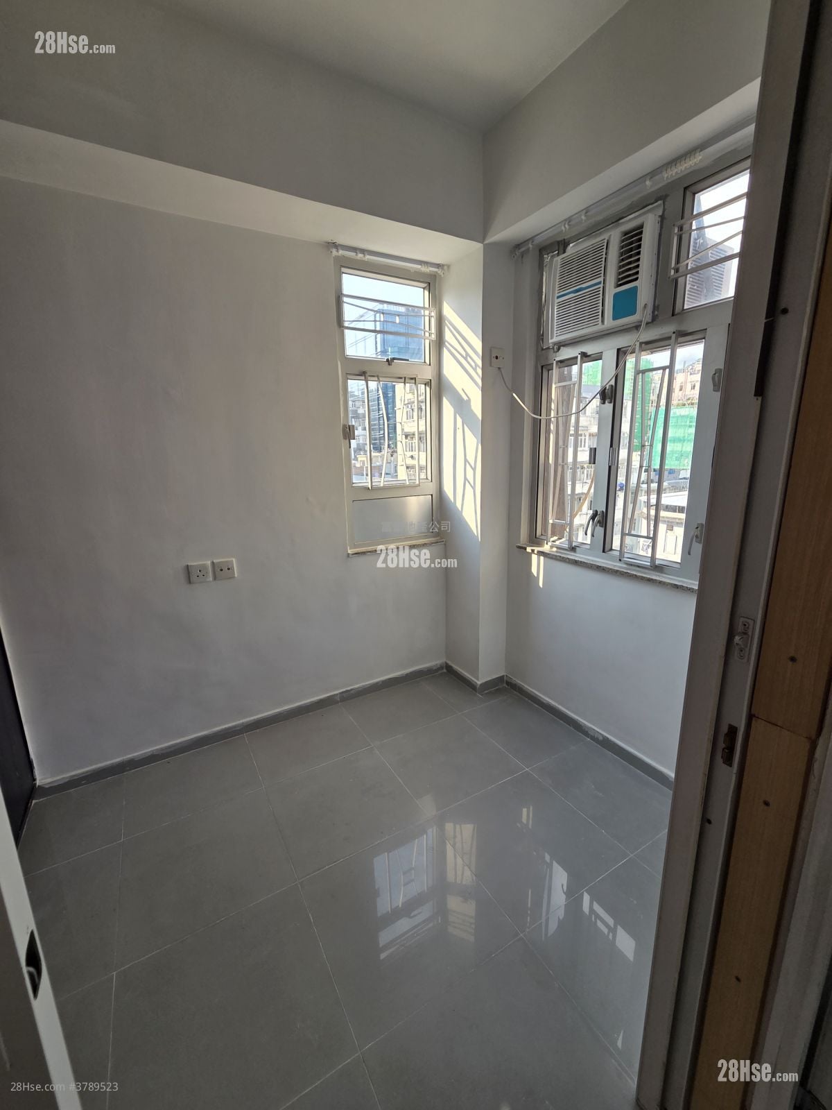 Shun Pong Building Sell 2 Bedrooms , 1 Bathroom 237 ft²