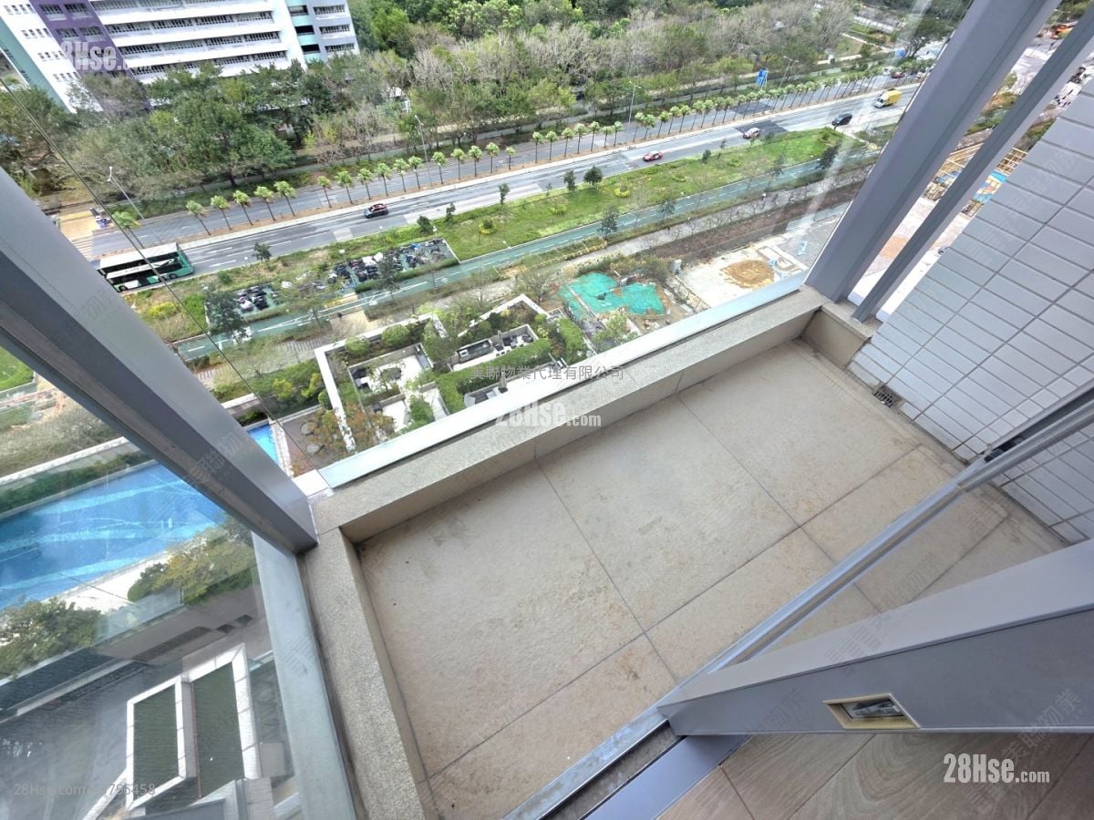 Century Link Rental 483 ft²