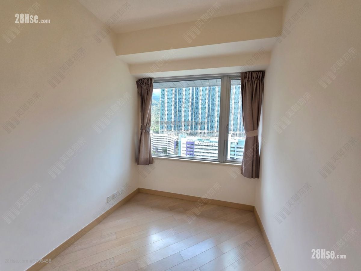 Century Link Rental 483 ft²