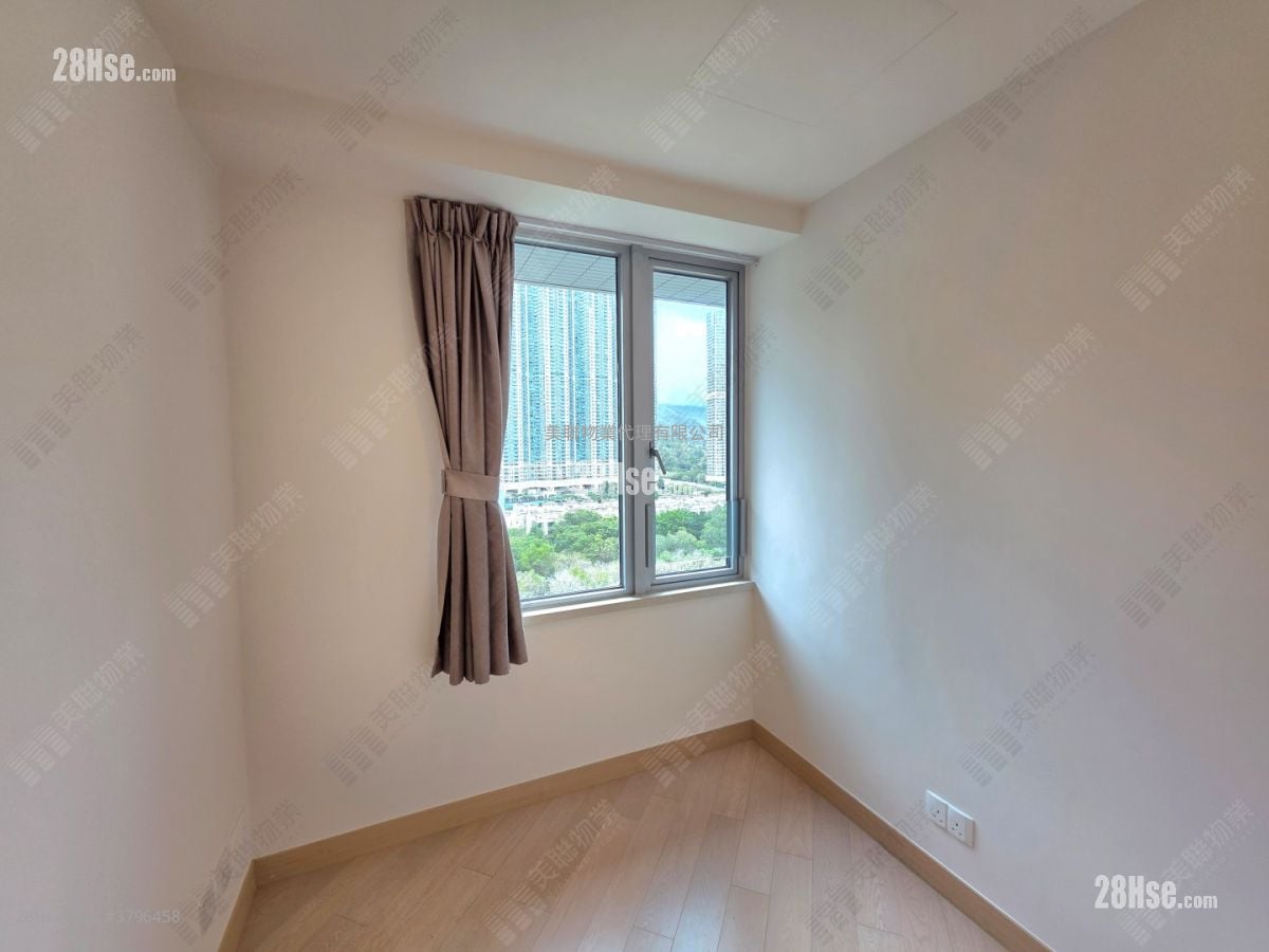 Century Link Rental 483 ft²