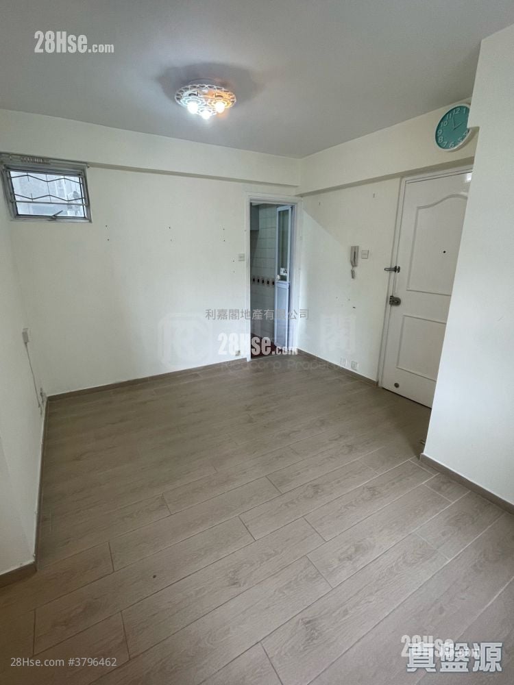 City One Shatin Sell 3 Bedrooms 451 ft²