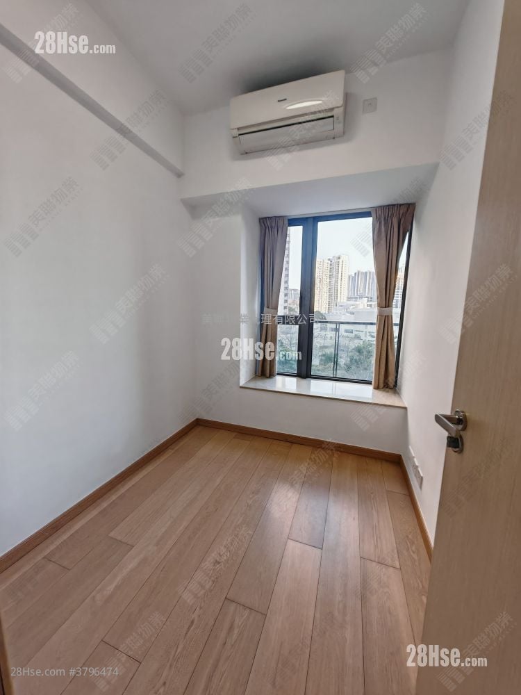 The Wings Rental 3 Bedrooms , 2 Bathrooms 799 ft²