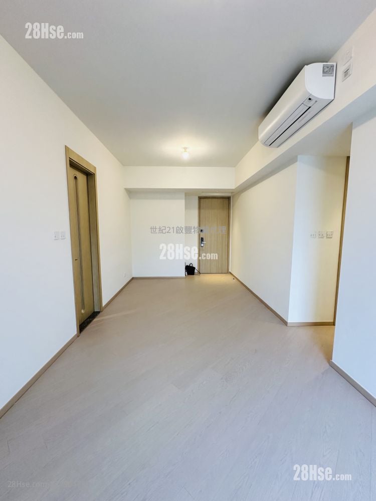 One Victoria Rental 3 Bedrooms , 3 Bathrooms 766 ft²