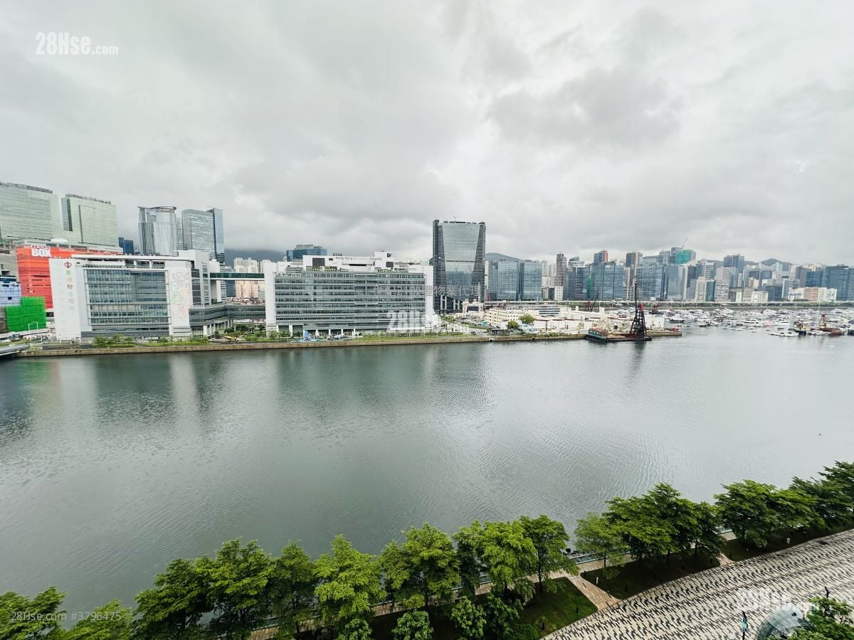 One Victoria Rental 3 Bedrooms , 3 Bathrooms 766 ft²