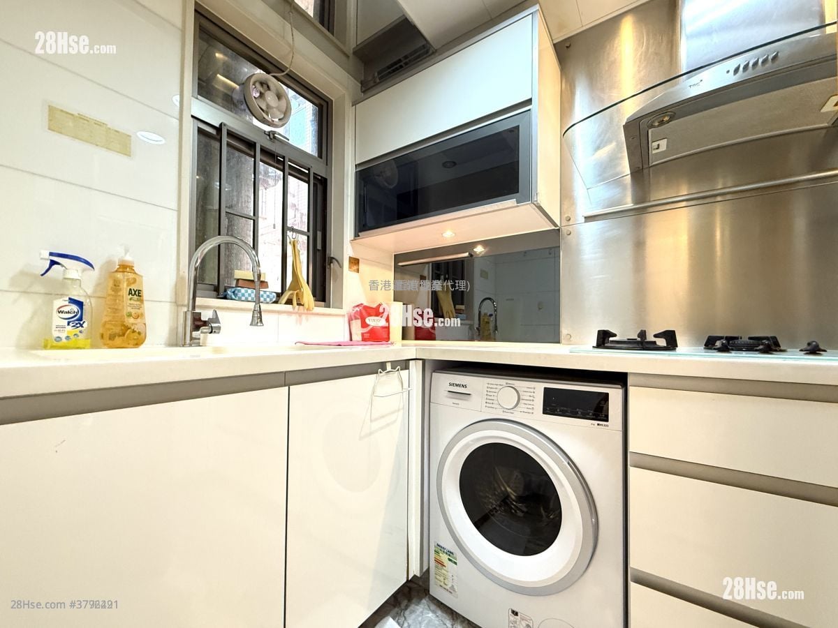 kitchen: Harbour Green Rental 1 Bedroom , 1 Bathroom 482 ft²