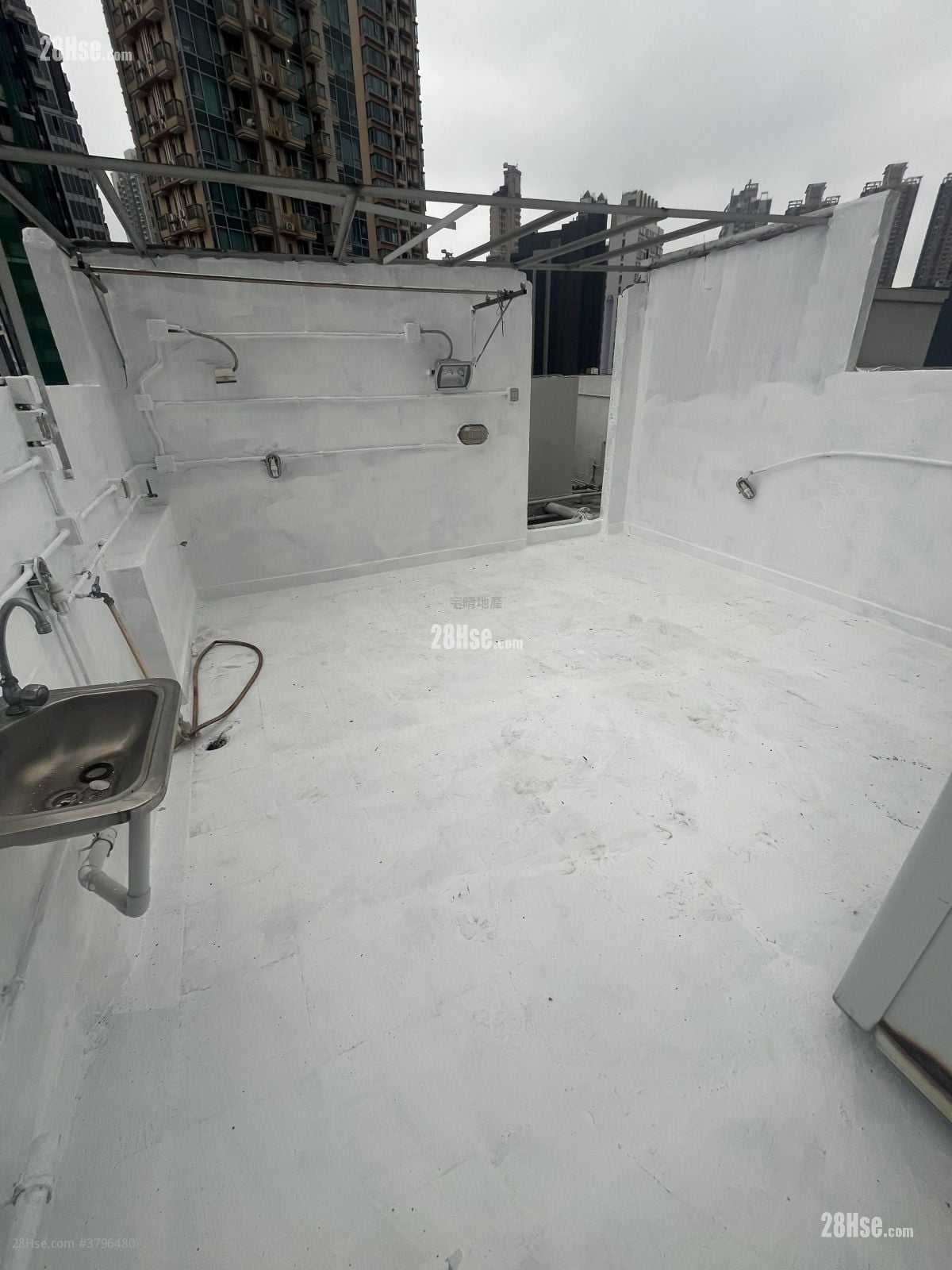 Lever Building Sell 2 Bedrooms , 1 Bathroom 270 ft²