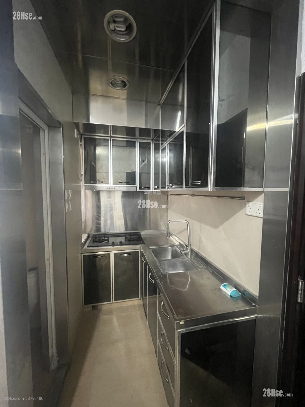 Lever Building Sell 2 Bedrooms , 1 Bathroom 270 ft²