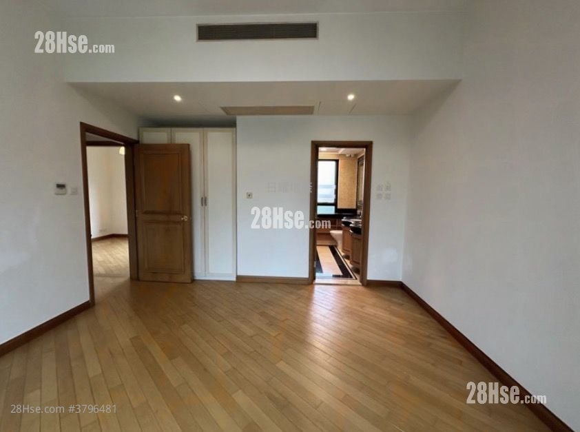 The Leighton Hill Rental 4 Bedrooms , 3 Bathrooms 1,724 ft²