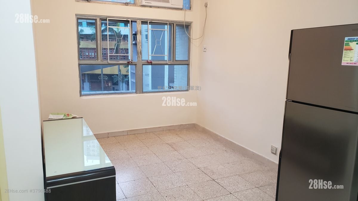 King Ming Court Sell 3 Bedrooms , 1 Bathroom 554 ft²