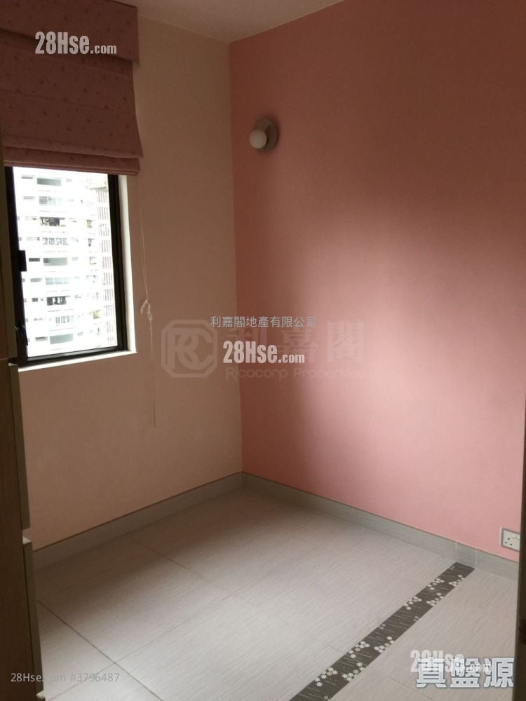 Dragon Centre Sell 1 Bedroom , 1 Bathroom 290 ft²