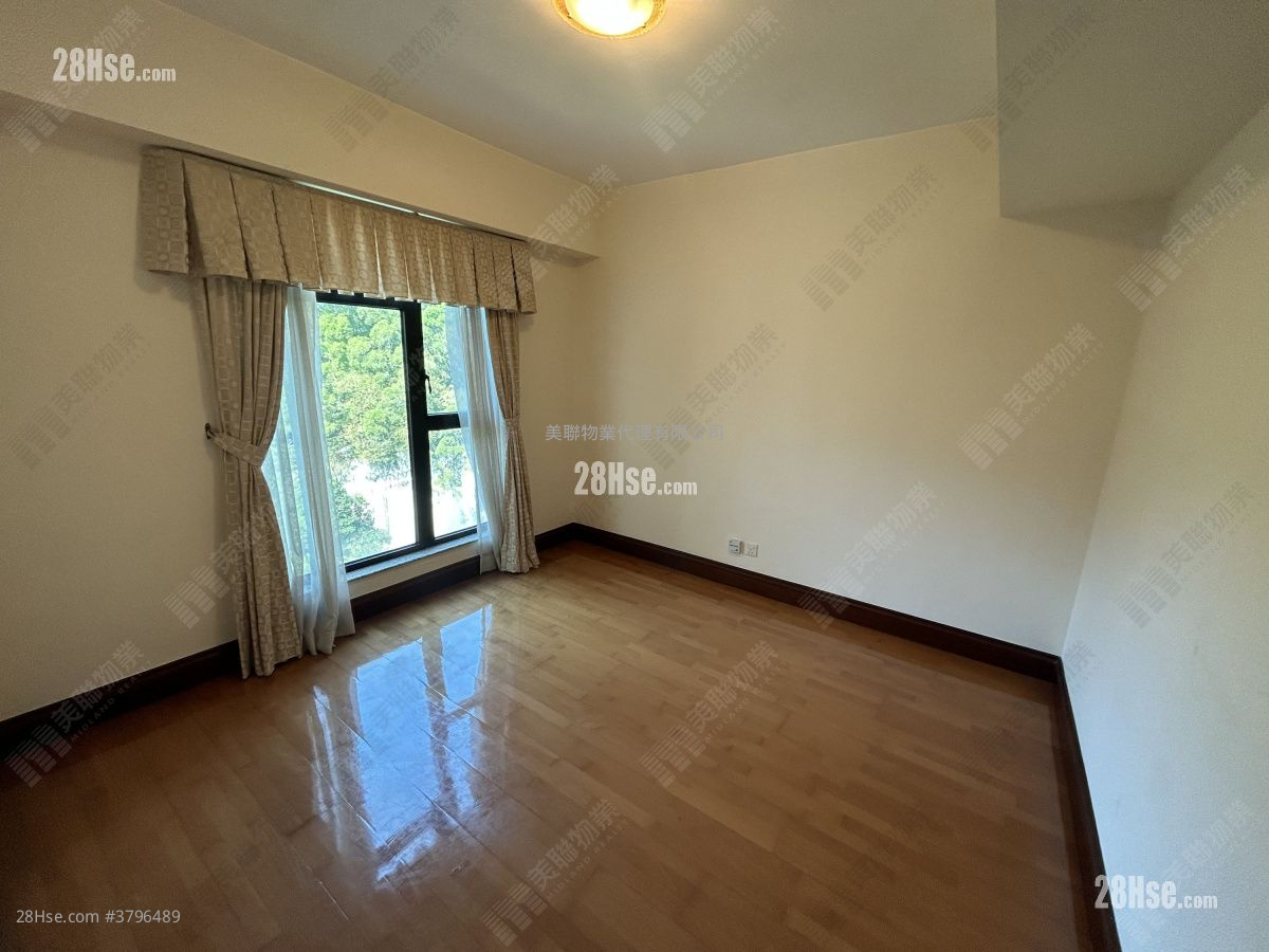 Constellation Cove Sell 4 Bedrooms , 4 Bathrooms 2,245 ft²