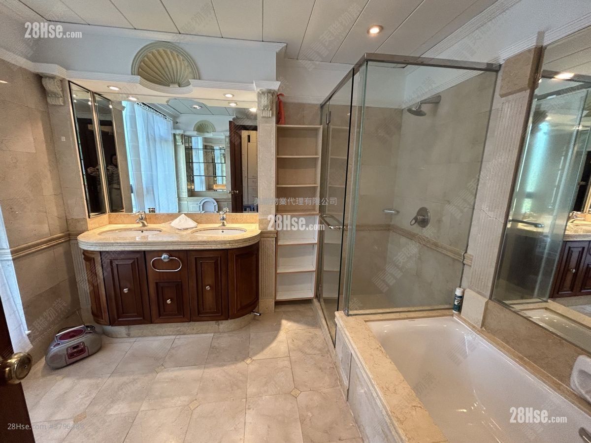 Constellation Cove Sell 4 Bedrooms , 4 Bathrooms 2,245 ft²