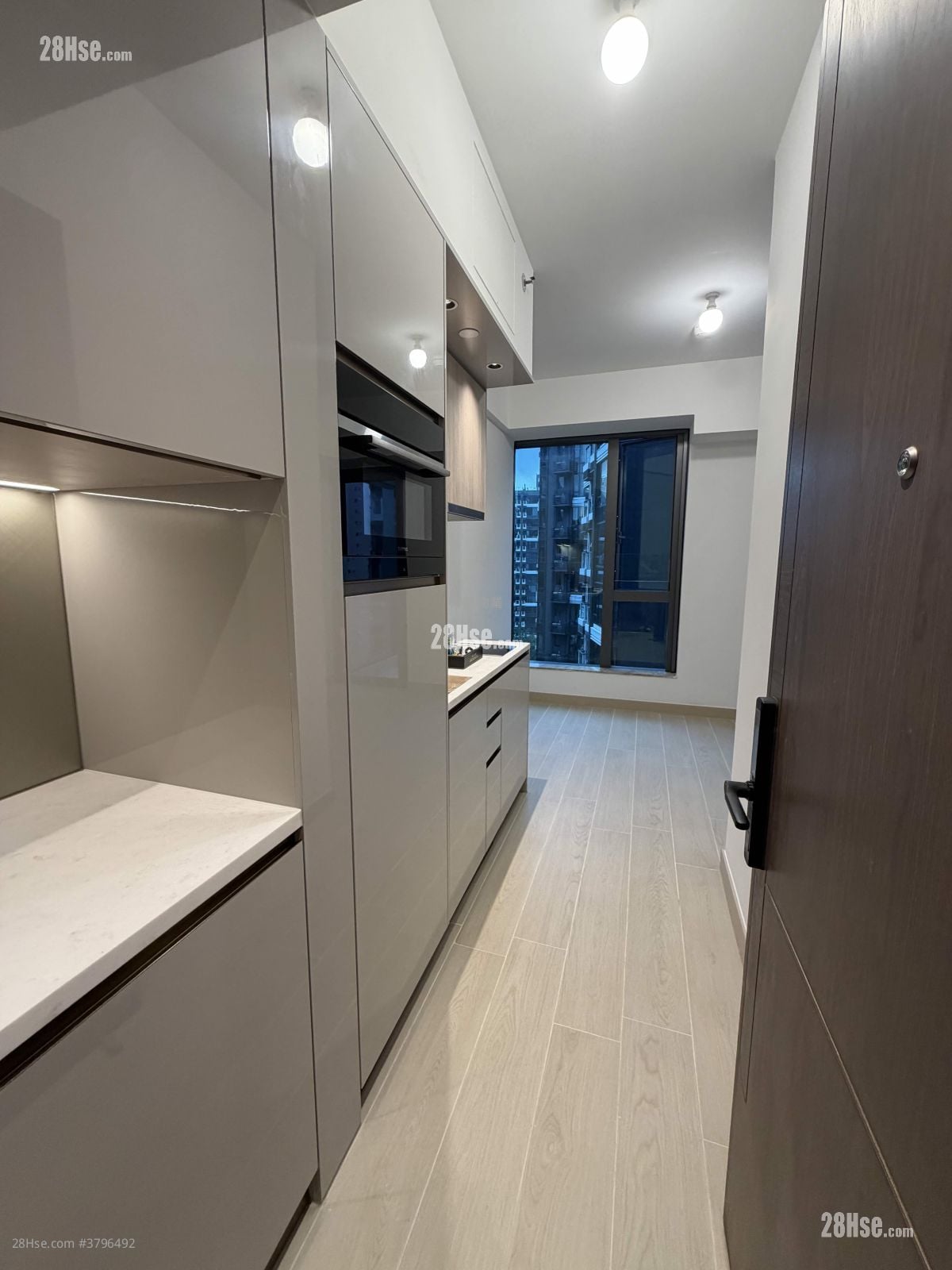 Gold Coast Bay Rental 208 ft²