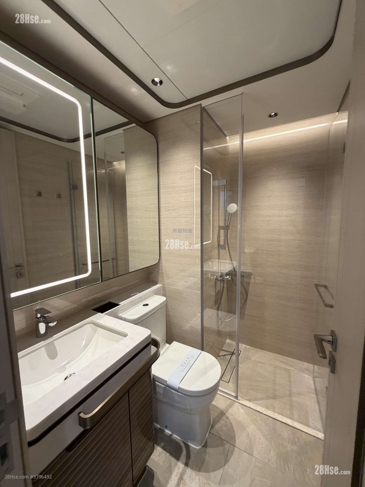 Gold Coast Bay Rental 208 ft²