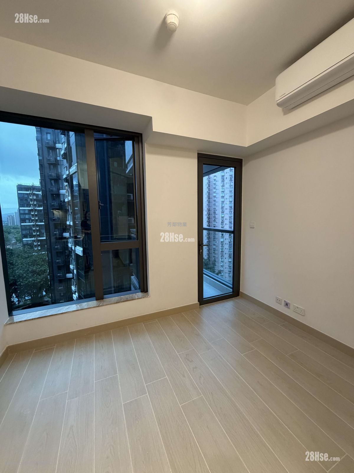 Gold Coast Bay Rental 208 ft²