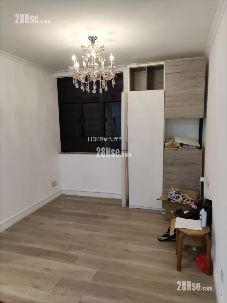 Luk Yeung Sun Chuen Rental 2 Bedrooms , 1 Bathroom 445 ft²