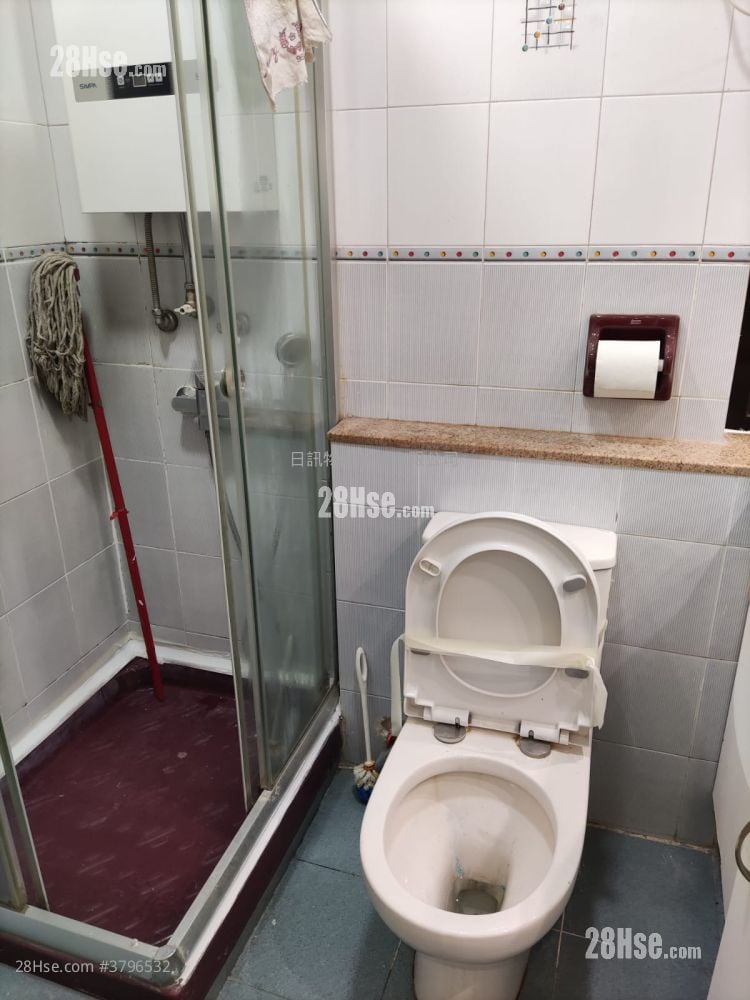 Luk Yeung Sun Chuen Rental 2 Bedrooms , 1 Bathroom 445 ft²