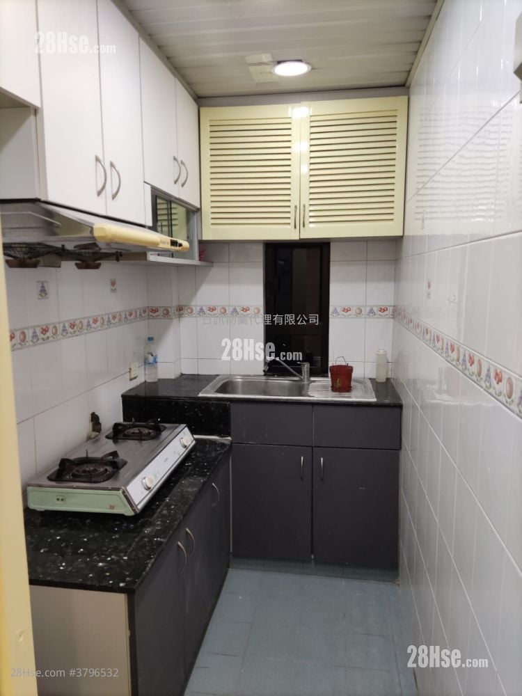 Luk Yeung Sun Chuen Rental 2 Bedrooms , 1 Bathroom 445 ft²