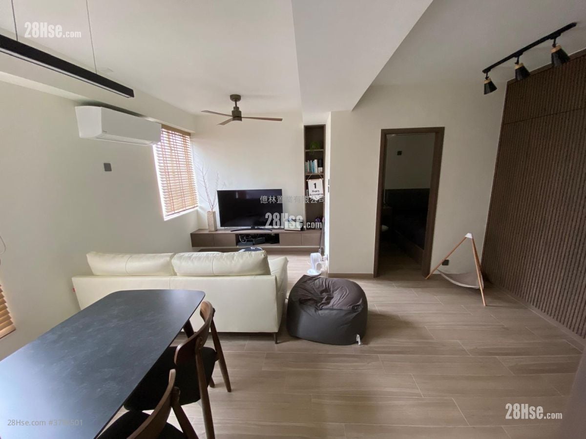 Bauhinia Garden Sell 1 Bedroom , 1 Bathroom 427 ft²