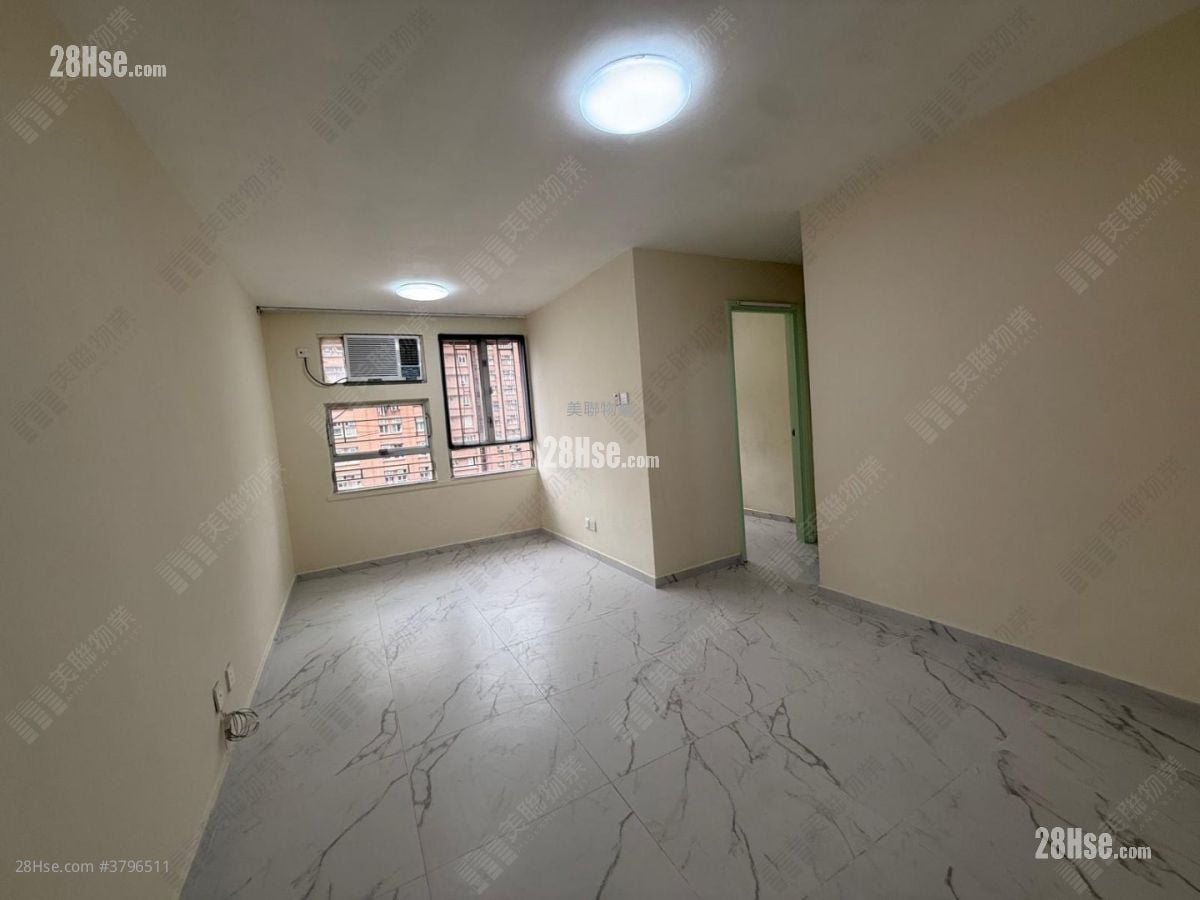 兆康苑 售盘 2 房 431 平方尺