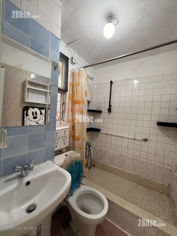 兆康苑 售盘 2 房 431 平方尺