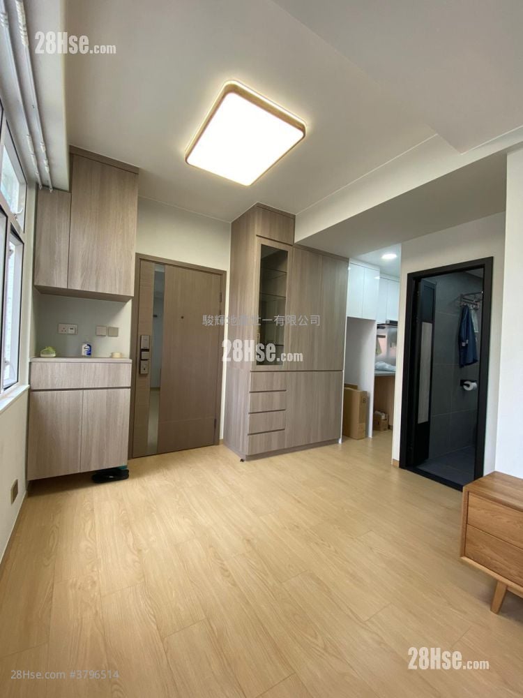 Season Mansion Sell 2 Bedrooms , 1 Bathroom 319 ft²