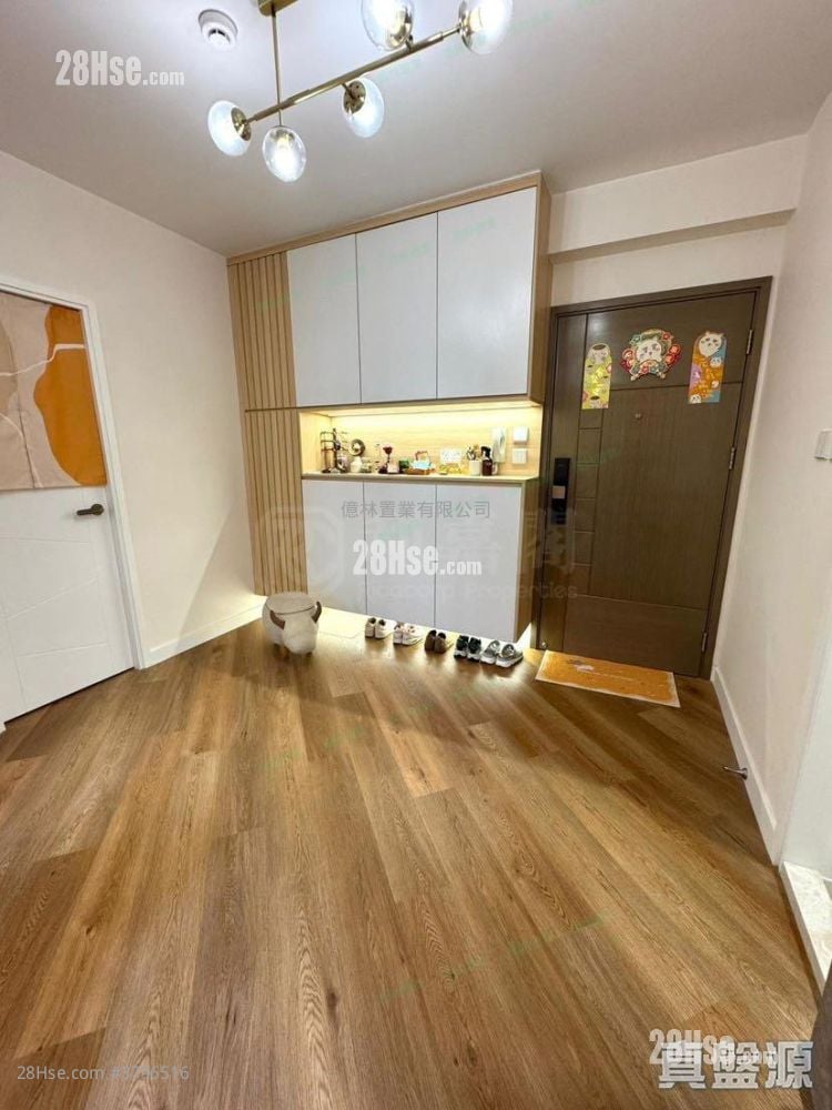 Bauhinia Garden Sell 2 Bedrooms , 1 Bathroom 427 ft²