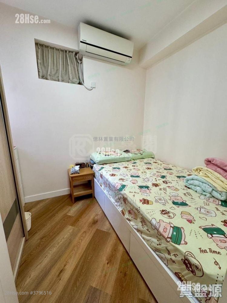 Bauhinia Garden Sell 2 Bedrooms , 1 Bathroom 427 ft²