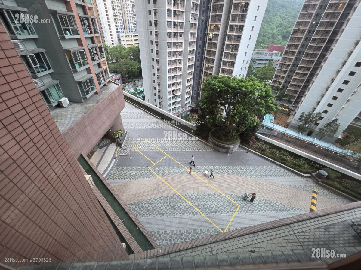 Park Central Sell 2 Bedrooms , 1 Bathroom 406 ft²