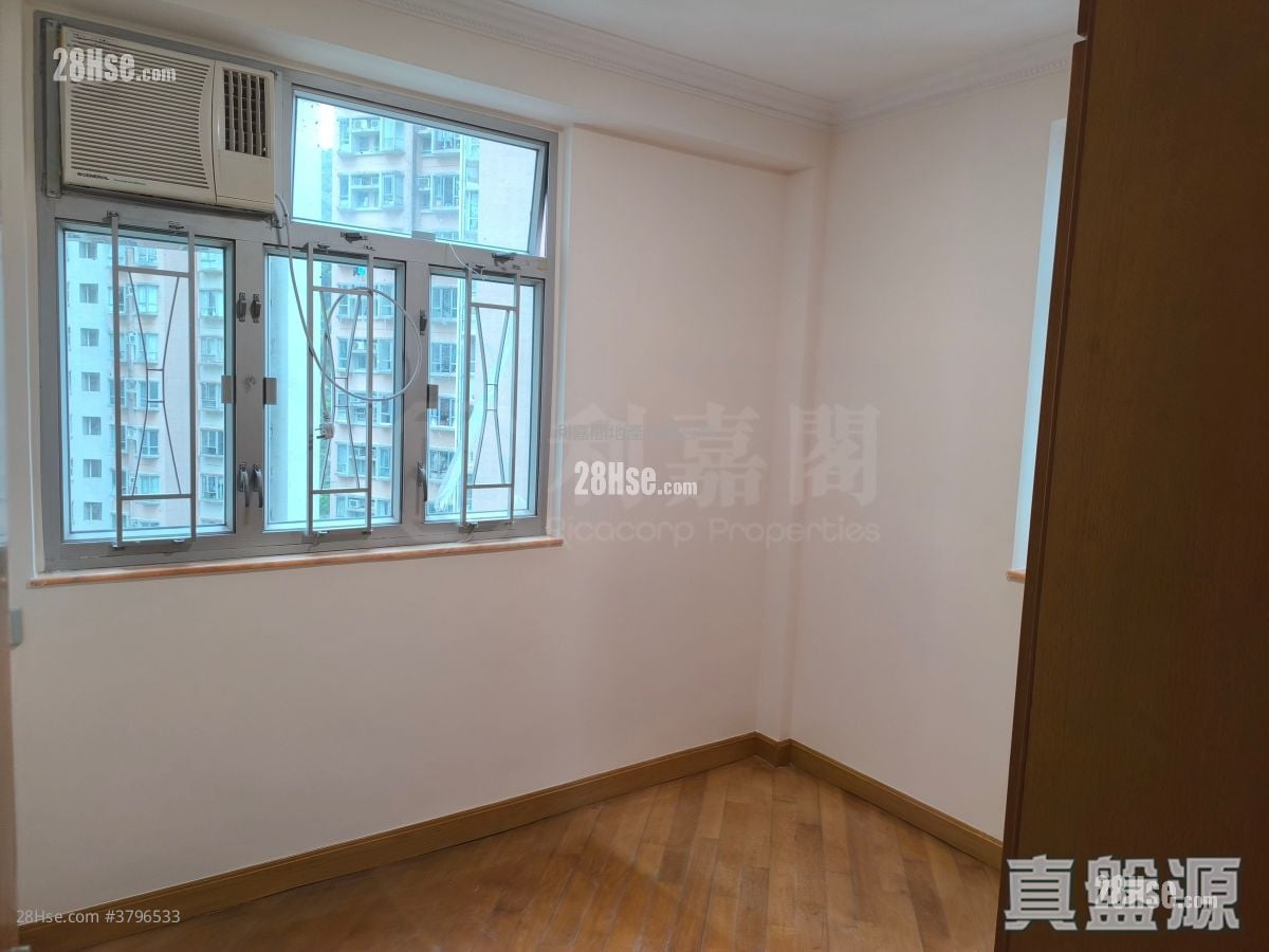 Nan Fung Sun Chuen Sell 3 Bedrooms , 1 Bathroom 570 ft²