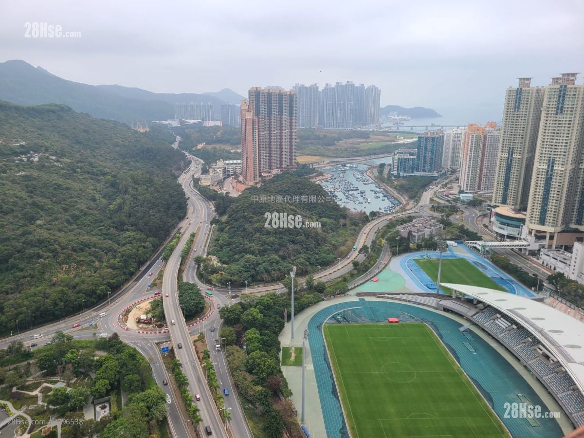 Nan Fung Plaza Sell 4 Bedrooms , 3 Bathrooms 1,227 ft²