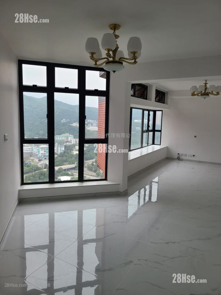 Nan Fung Plaza Sell 4 Bedrooms , 3 Bathrooms 1,227 ft²