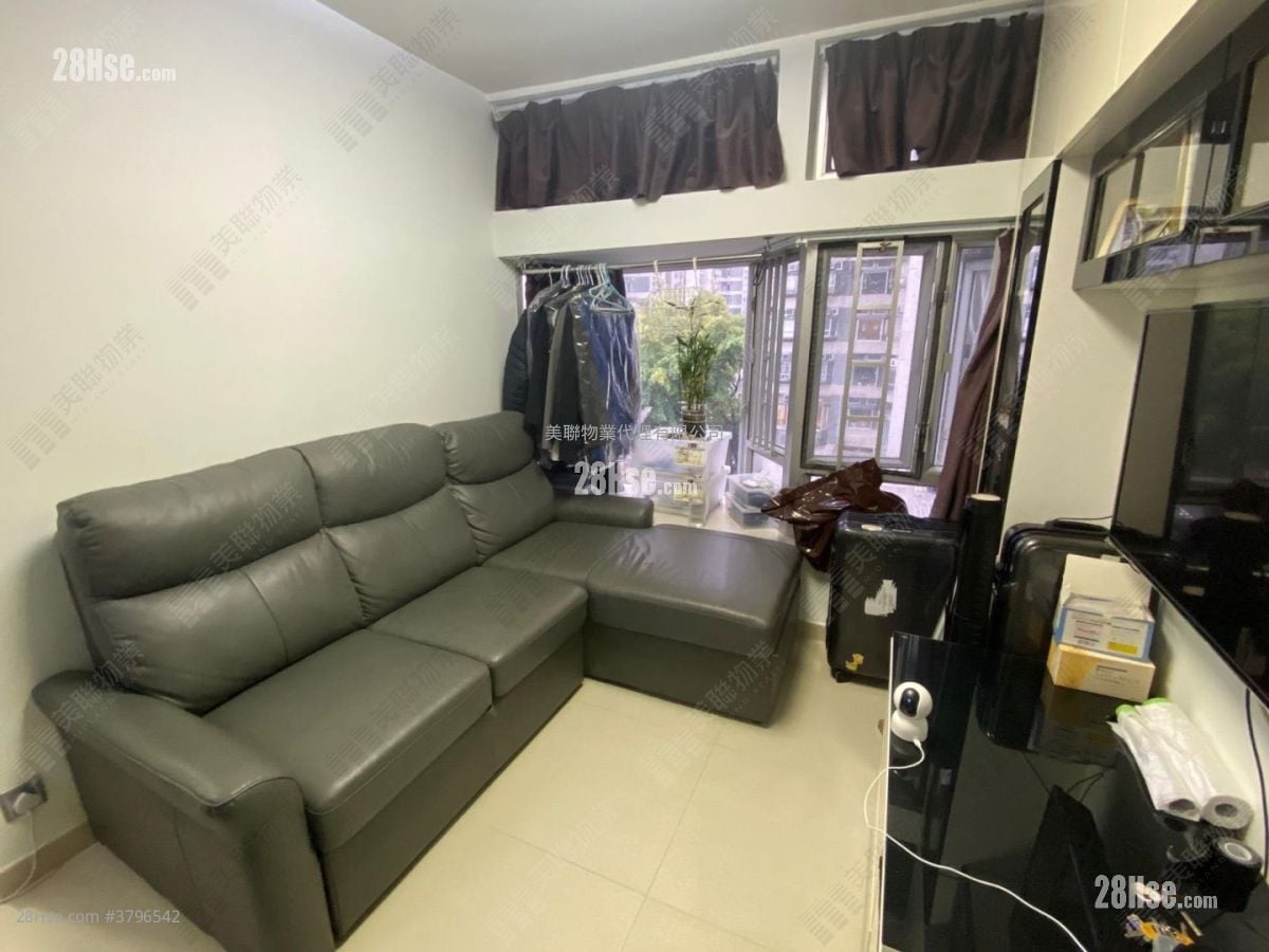 Riviera Gardens Sell 3 Bedrooms 497 ft²