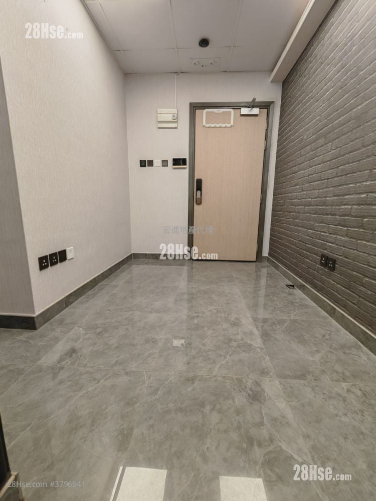 Lanton Industrial Building Rental 95 ft²