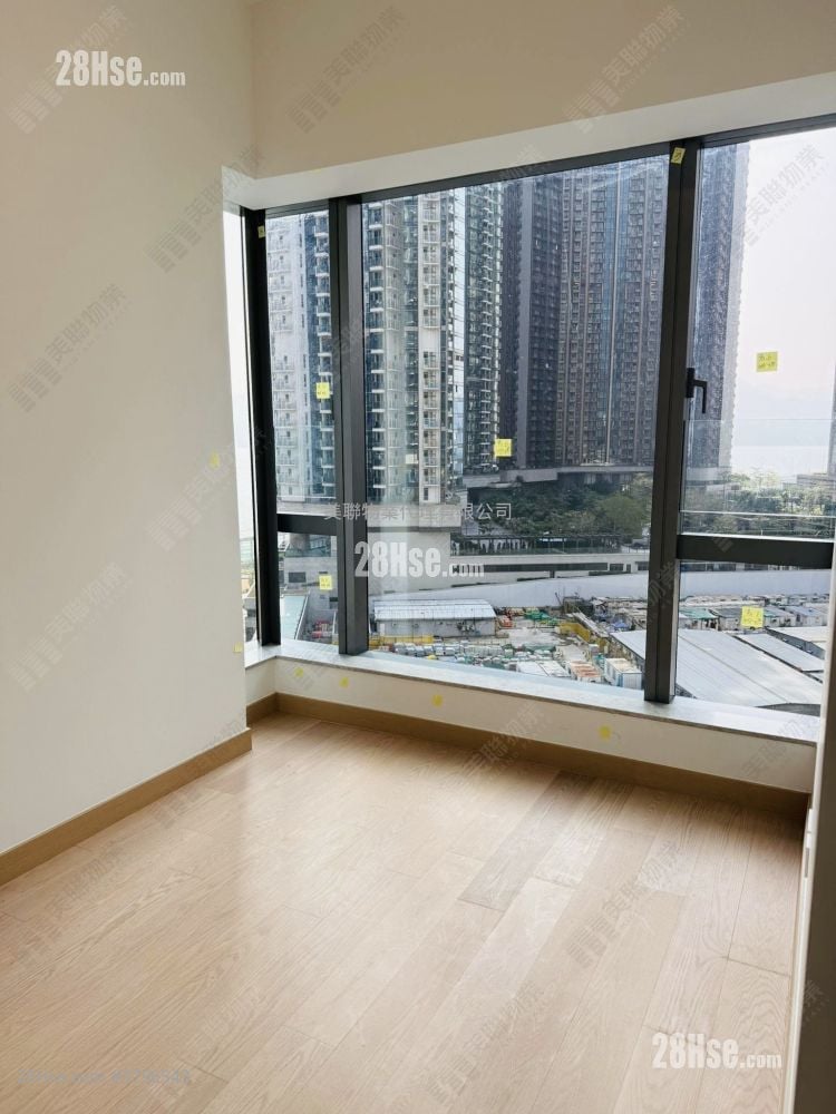 Seasons Place 售盘 3 房 , 2 浴室 665 平方尺