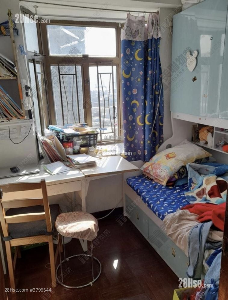 Mayfair Gardens Sell 3 Bedrooms 564 ft²