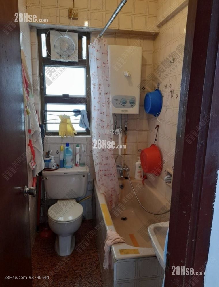 Mayfair Gardens Sell 3 Bedrooms 564 ft²