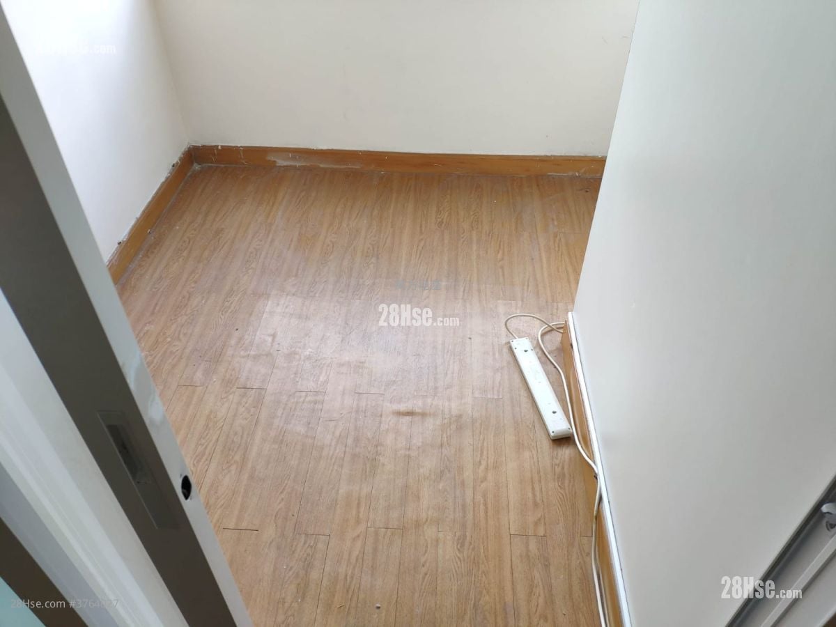 广林苑 售盘 2 房 , 1 浴室 384 平方尺