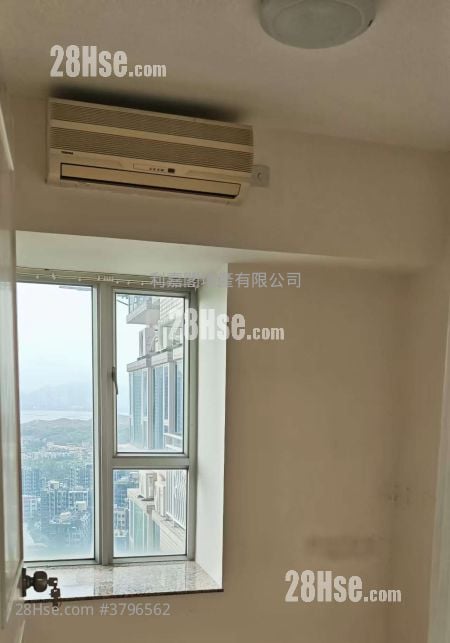 Vianni Cove Rental 684 ft²