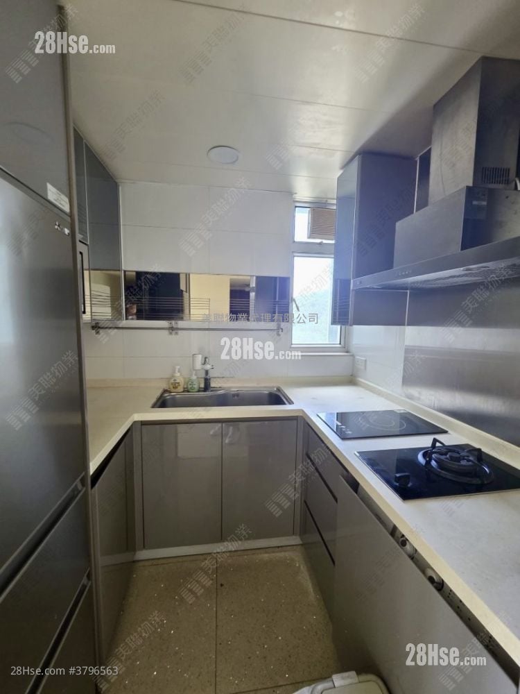 The Capitol Sell 2 Bedrooms 519 ft²