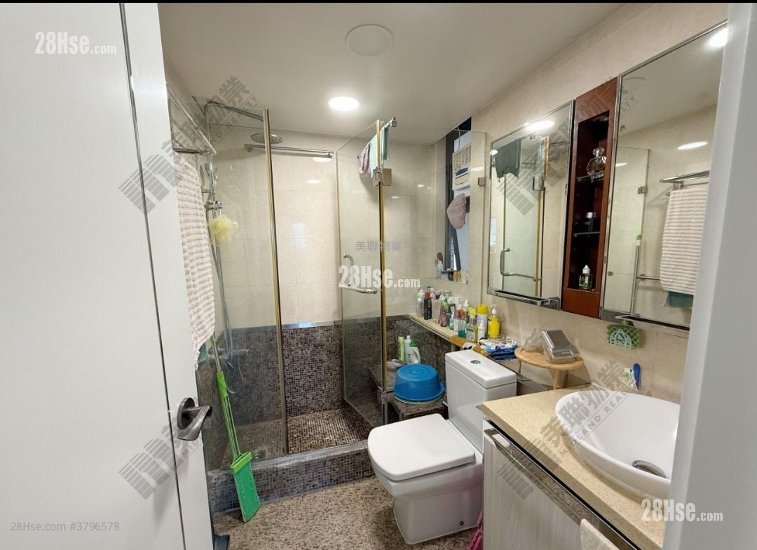 Park Island Sell 3 Bedrooms , 2 Bathrooms 707 ft²