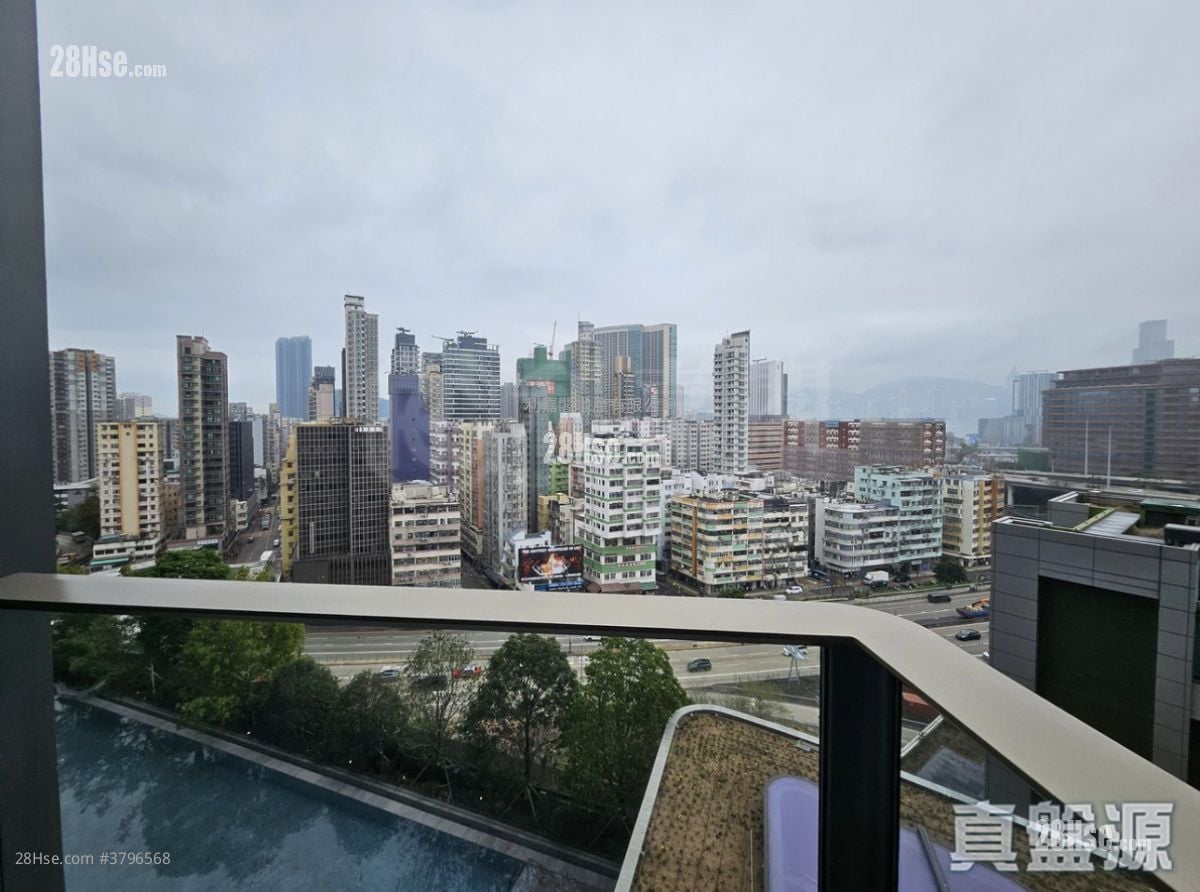 In One Sell 2 Bedrooms 593 ft²